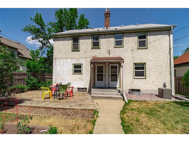 Building Photo - 2152 St Anthony Ave