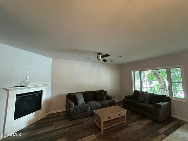Foto del edificio - 83 2nd Ave