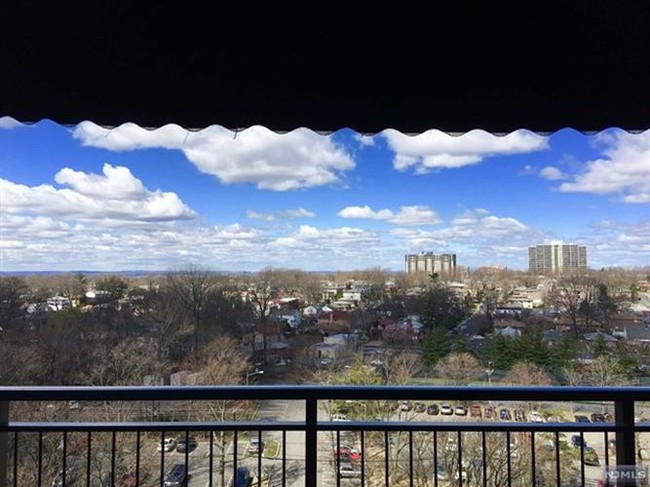 Foto del edificio - 2 Horizon Rd