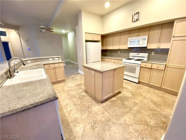 Building Photo - 40 Chateau Whistler Ct