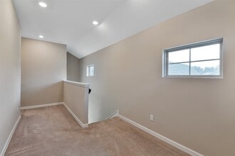 Building Photo - 1439 Northwood Blf Ln