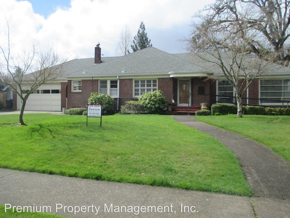 Primary Photo - 5 br, 3 bath House - 1505 High St SE
