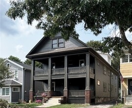 Building Photo - 118 Gregory St