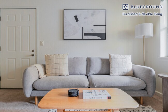 Foto del edificio - 15850 NE 40th St