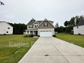Building Photo - 451 Fallingbrook Dr