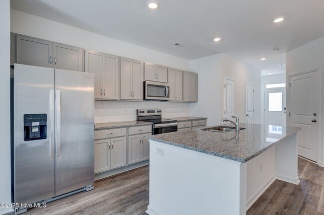Building Photo - 7110 Fisk Dr