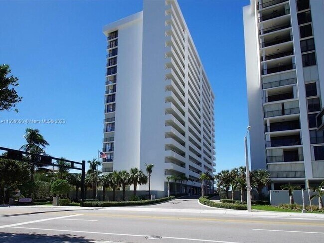 Building Photo - 1901 N Ocean Blvd