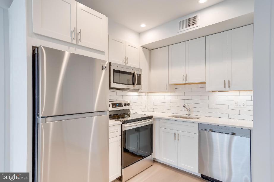 Foto principal - 5408 1st Pl NW