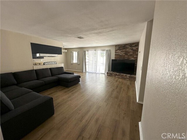 Foto del edificio - 26430 Silver Lakes Pkwy