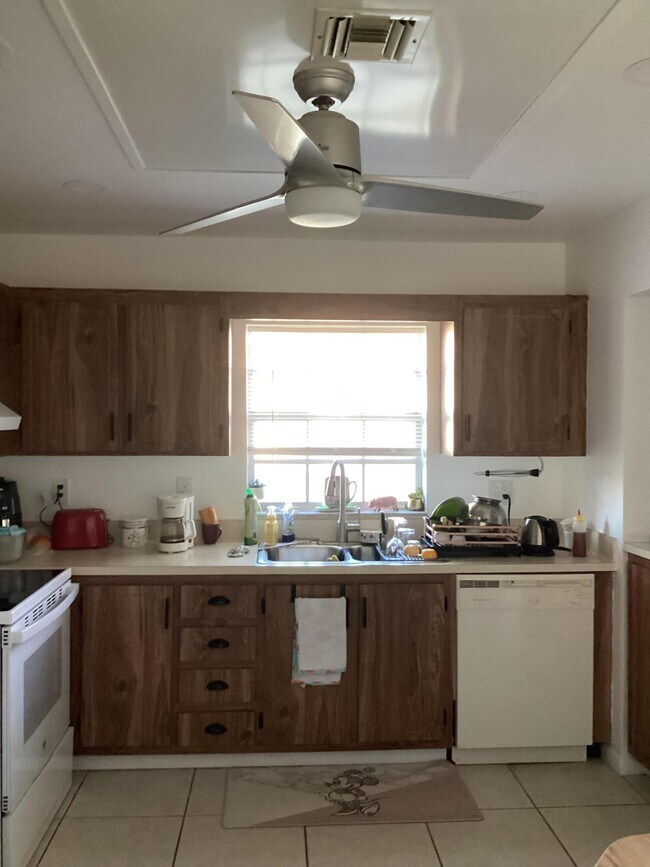 Foto del edificio - 1225 S Lakes End Dr