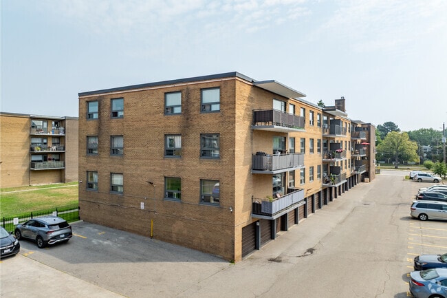 Building Photo - Donway