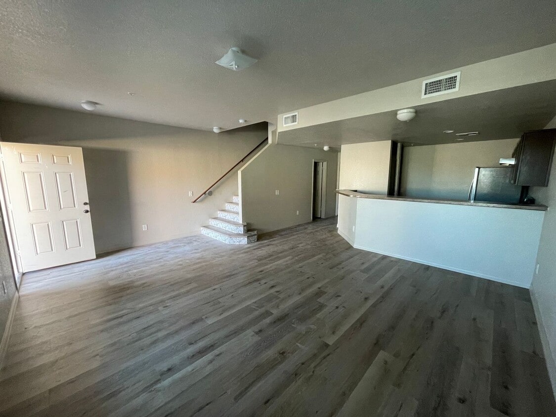 Foto del edificio - Eldorado Condo available for Rent!