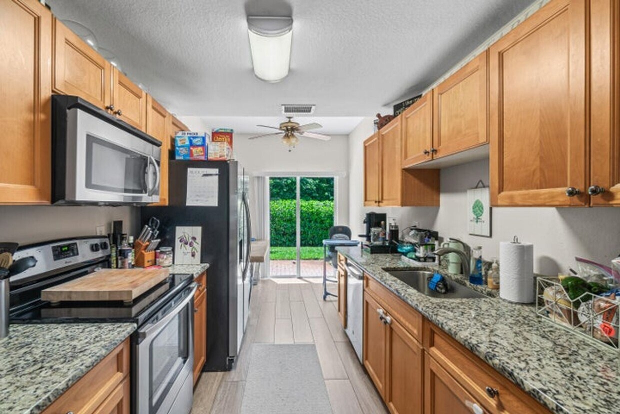 Photo - 318 SE 23rd Avenue, Boynton Beach, FL 33435