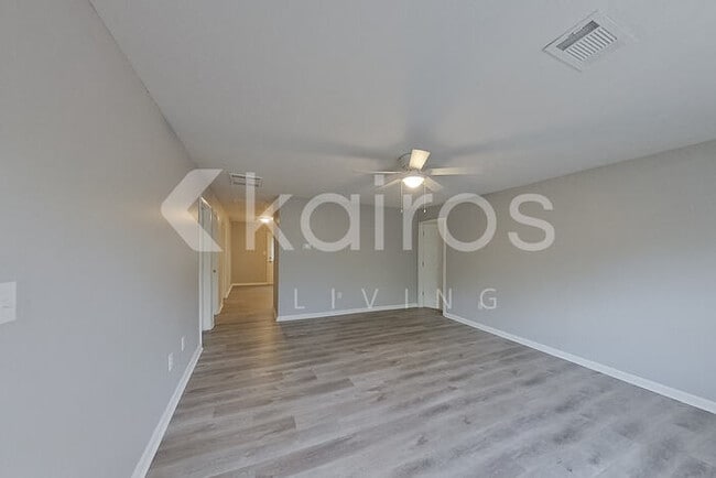 Building Photo - 225 Big Oak Cir