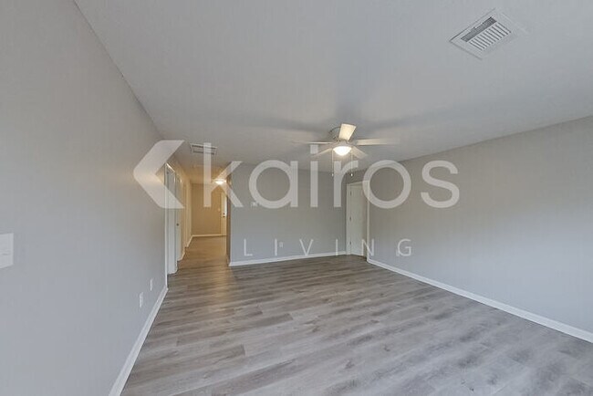 Foto del edificio - 225 Big Oak Cir