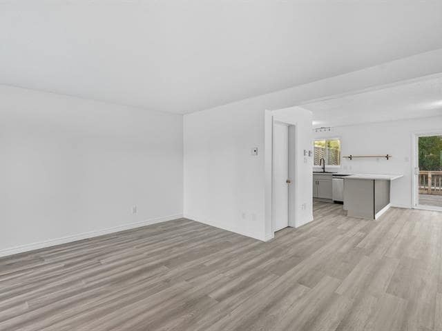 Building Photo - 66 Rue des Hurons