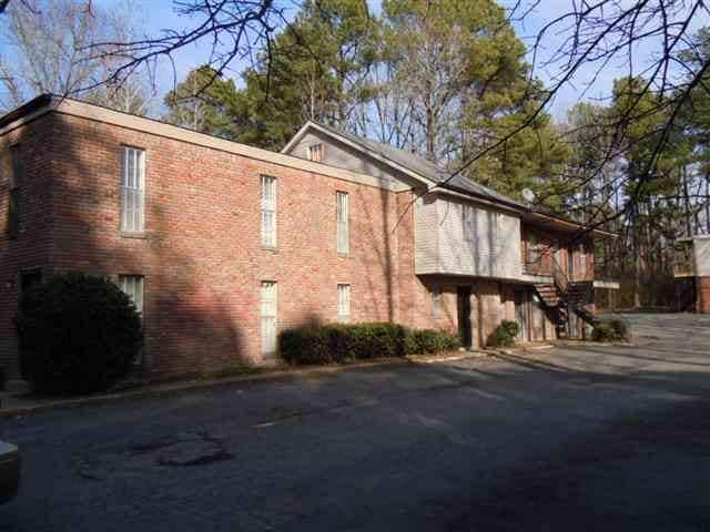Building Photo - 7117 N Chicot Rd