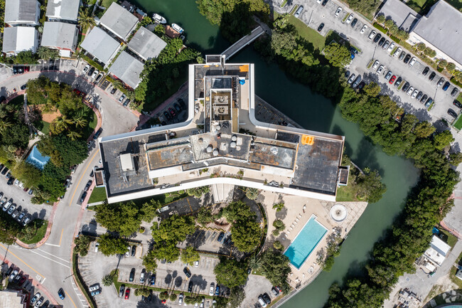 Aerial Photo - Parkview Point Condos