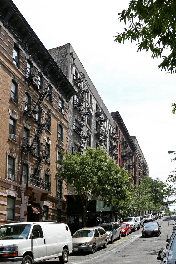 Building Photo - 617 W 143rd St