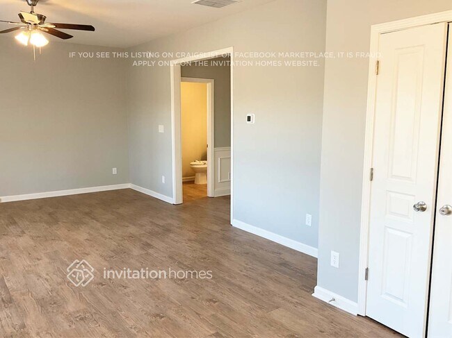 Building Photo - 3460 Kentwater Dr