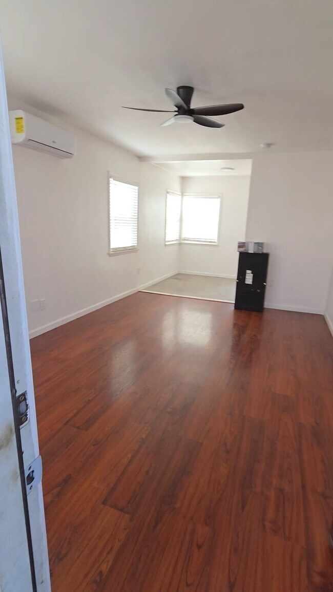 Building Photo - 4008 Rockwood St