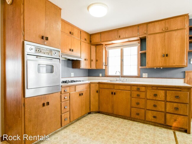 Foto del edificio - 2 br, 1 bath House - 200 S Mill St.