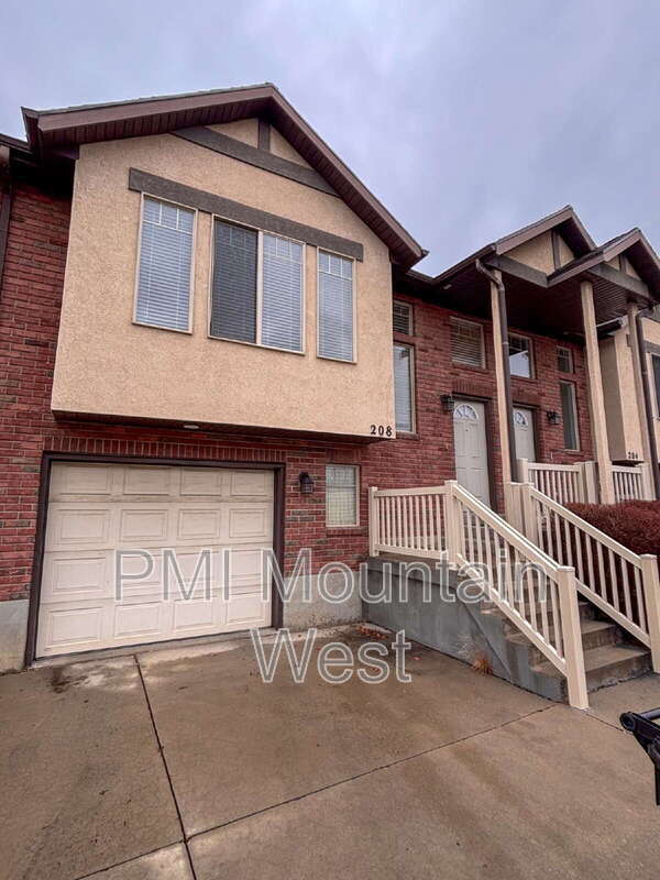 Building Photo - 208 Lyman Ln