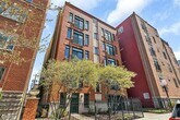 Primary Photo - This beautiful 2 bed / 2 bath penthouse in...