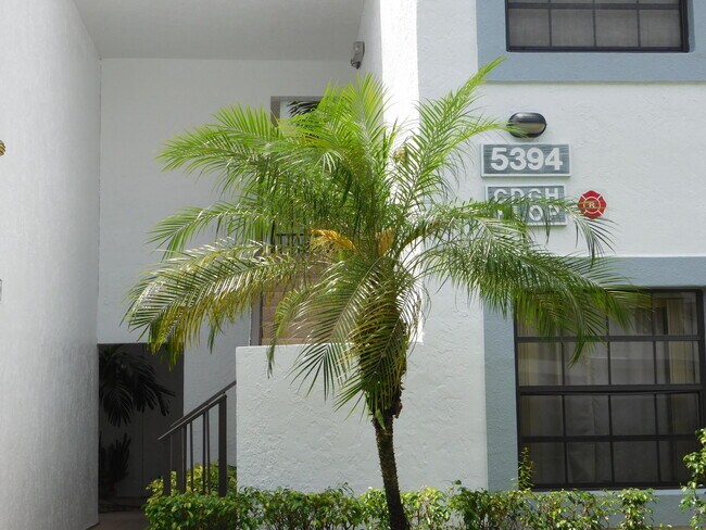 Foto del edificio - 5394 Firenze Dr