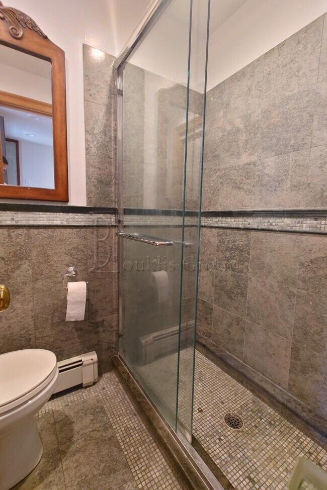 Foto del edificio - 1 bedroom in ASTORIA NY 11102