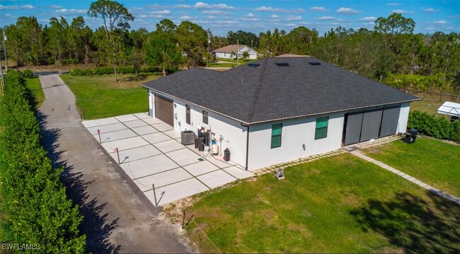 Foto del edificio - 2406 37th Ave NE