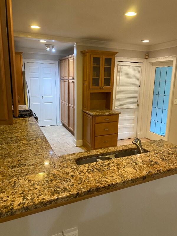 Building Photo - 3582 Ingledale Dr SW