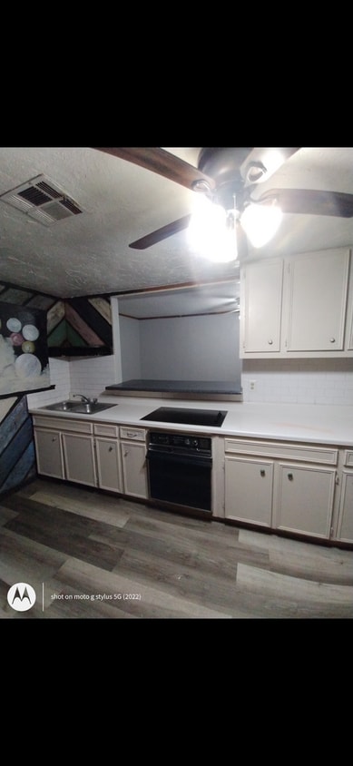 Foto del edificio - 1bedroom efficiency 1bathroom shared parking