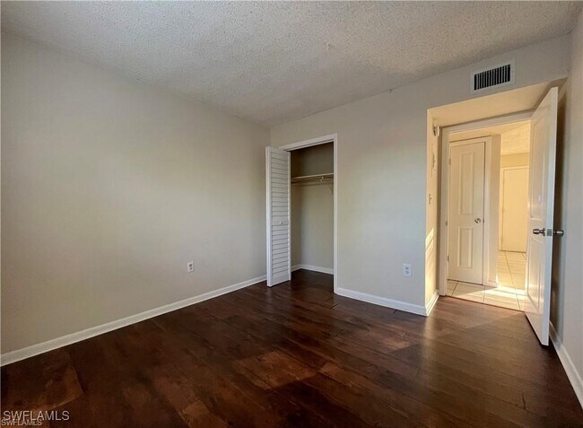 Foto del edificio - 3325 Arpt Rd S