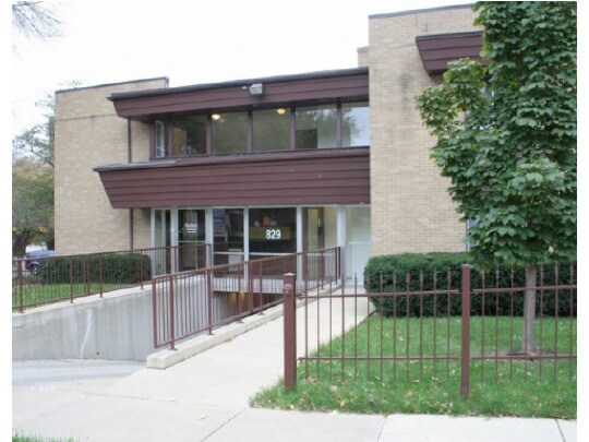 Foto del edificio - 829 N Court St