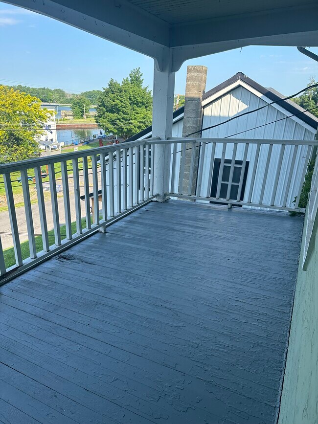 Balcony with River Views - 48 State St
