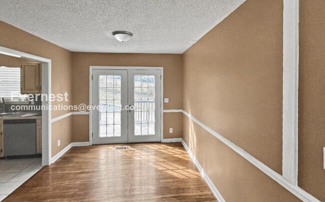 Building Photo - 1729 Molly Ln