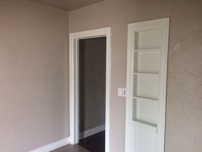 Dining Room - 1121 NW 28th St
