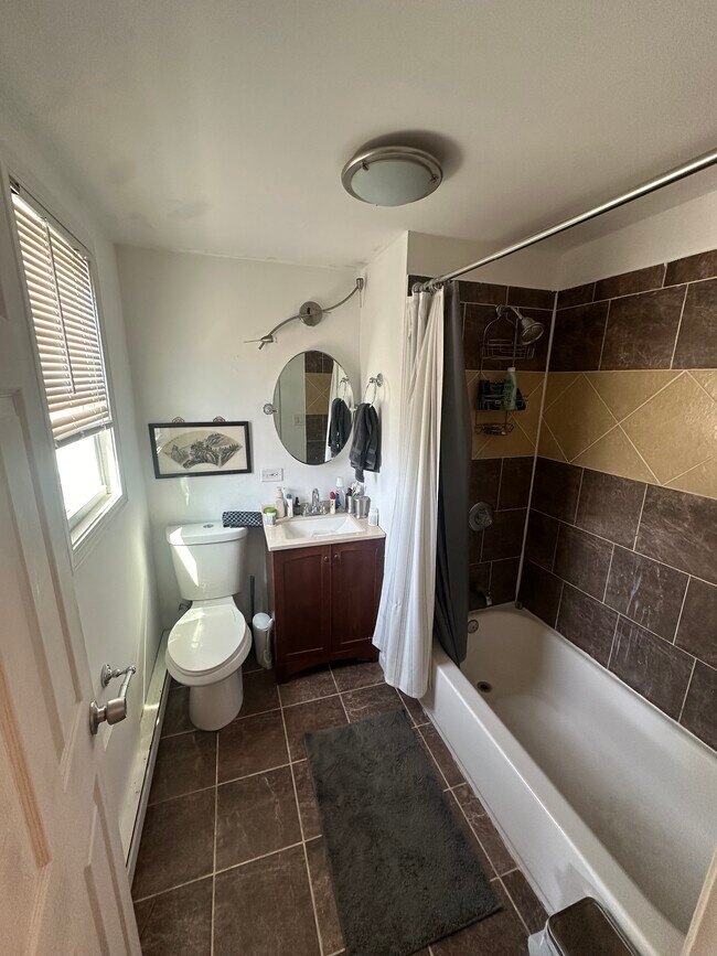 Foto del edificio - 3511 W Dickens Ave