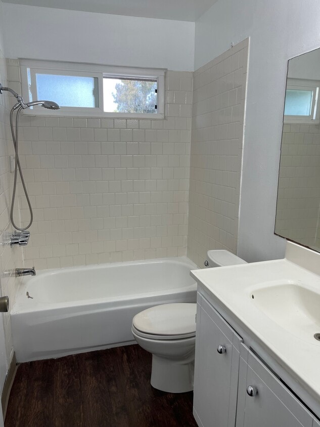 Bathroom - 2125 Amstel Ct