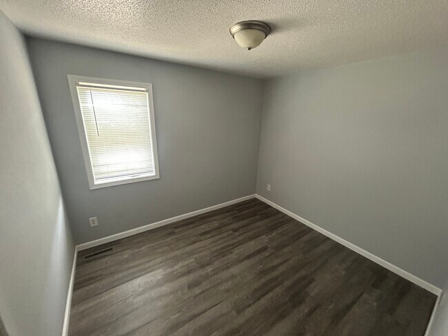 Foto del edificio - 608 S 2nd Ave