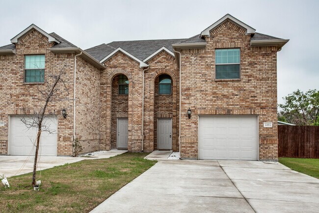 Foto del edificio - 448 Castleridge Dr