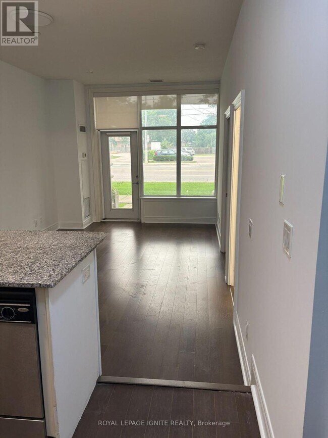 Photo du bâtiment - 701 Sheppard Ave W
