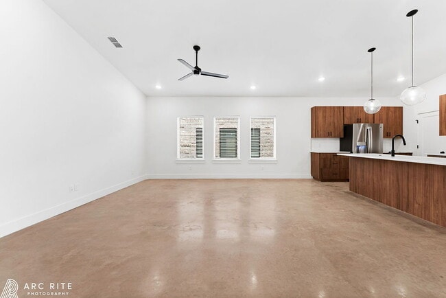 Building Photo - Pre-Leasing Fall of 2026!! Luxury Homes!!