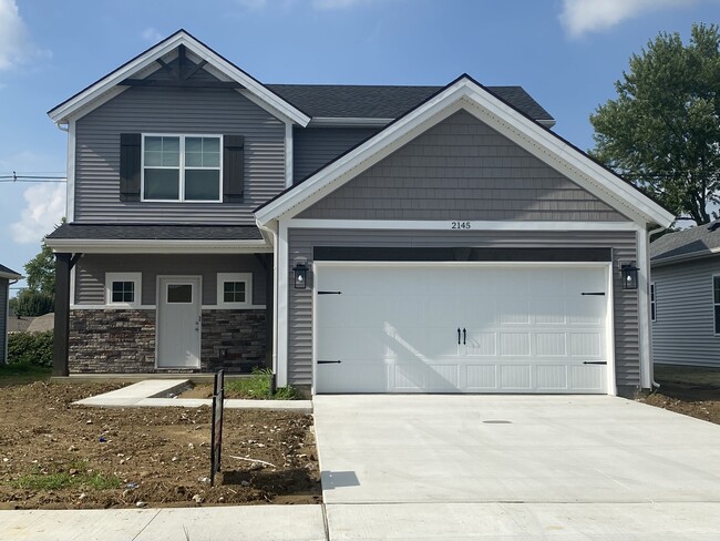 Building Photo - 2145 Ottawa Dr