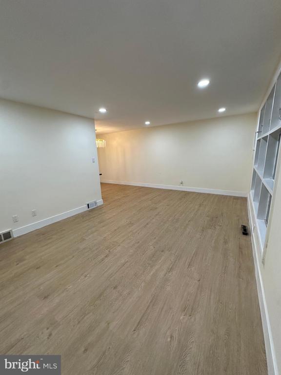 Foto del edificio - 8540 Castor Ave
