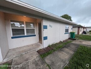 Building Photo - 322 Country Ln Dr