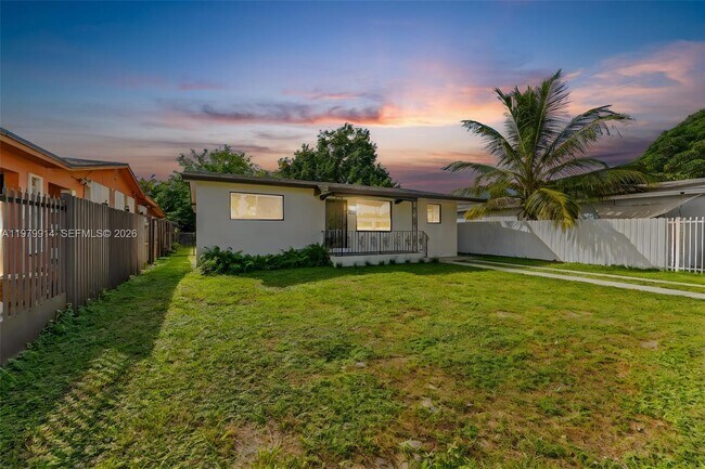 Foto del edificio - 3040 NW 96th St