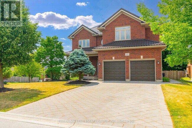 Photo du bâtiment - 1401 Birchwood Dr