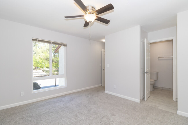 Main bedroom Grey Tone - Eastwood Apartments